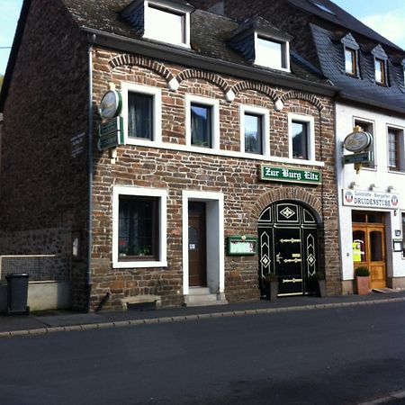 Zur Burg Eltz Hotel Moselkern Bagian luar foto