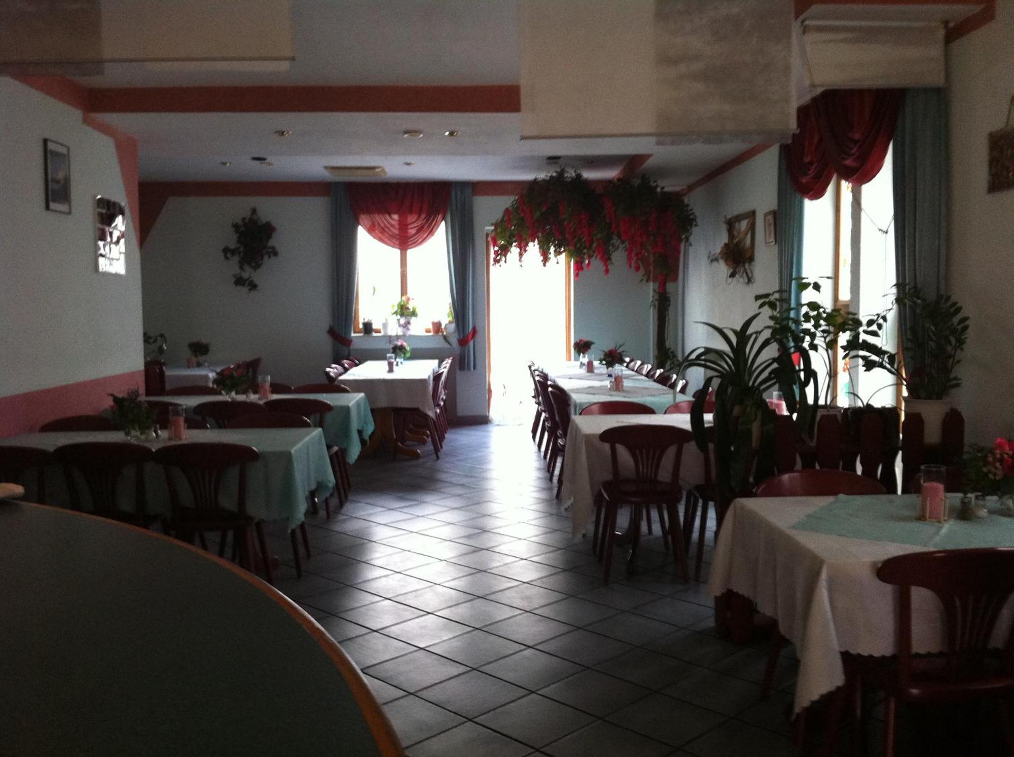 Zur Burg Eltz Hotel Moselkern Bagian luar foto